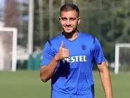 ملی‌پوش محبوب استقلالی‌ها پیشنهاد پرسپولیس را رد کرد 