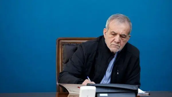 پزشکیان: دشمن را از اقدام احمقانه خود پشیمان میکنیم