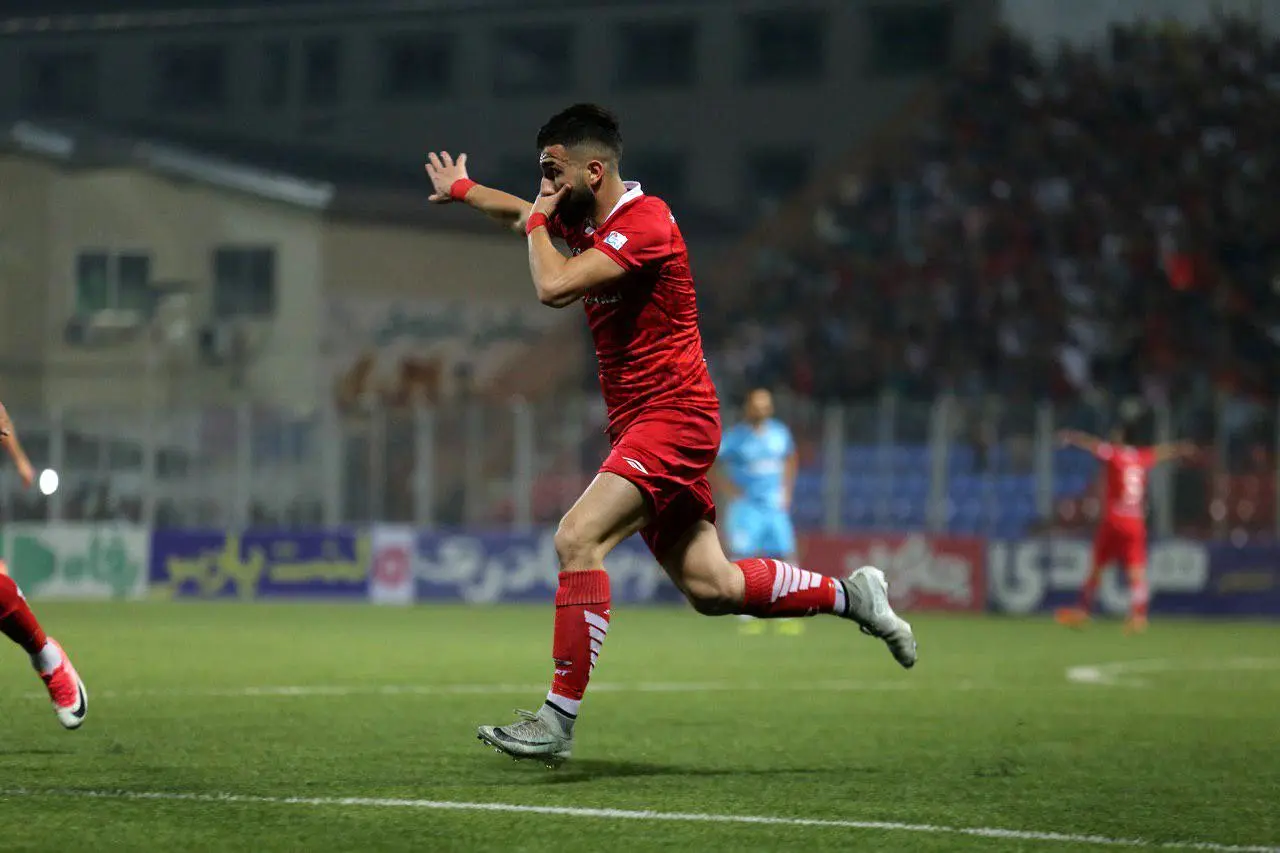 استقلال برای خرید یک پرسپولیسی دست به کار شد