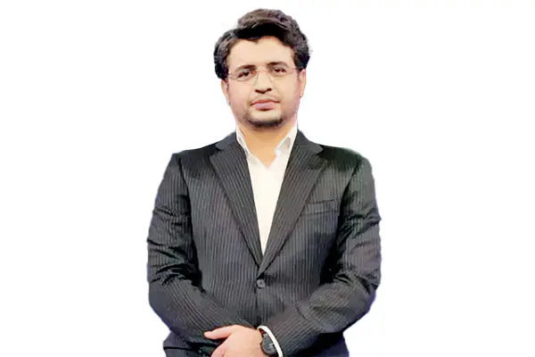 احمد جان‌‏جان کارشناس اقتصادی:جایگزین فرزین باید کله‌‏خراب باشد