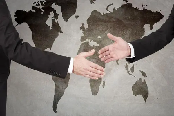 دو سیاست در یک اقلیم