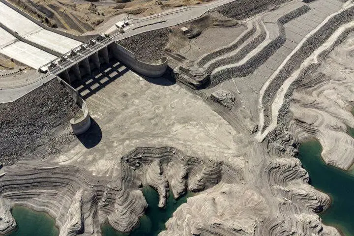 خروج نیروگاه کرخه از مدار تولید