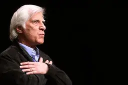 نوری که فاجعه را  ترجمه کرد/فضیلت بیضایی در استقامت‌اش است در نقد همدستی دولت، مردم و روشنفکران