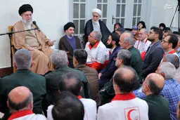 امدادگران مظهر انسان‌دوستی هستند
