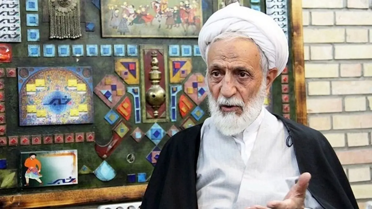 رهبر: دستی که رهبری بلند کردند، نشانه پیروزی بود