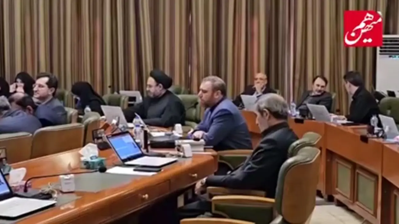 اقراریان: با هرکسی در شهرداری حرف میزنیم میگوید تصمیمات خانه اندیشمندان مستقیما دستور اقای زاکانی است