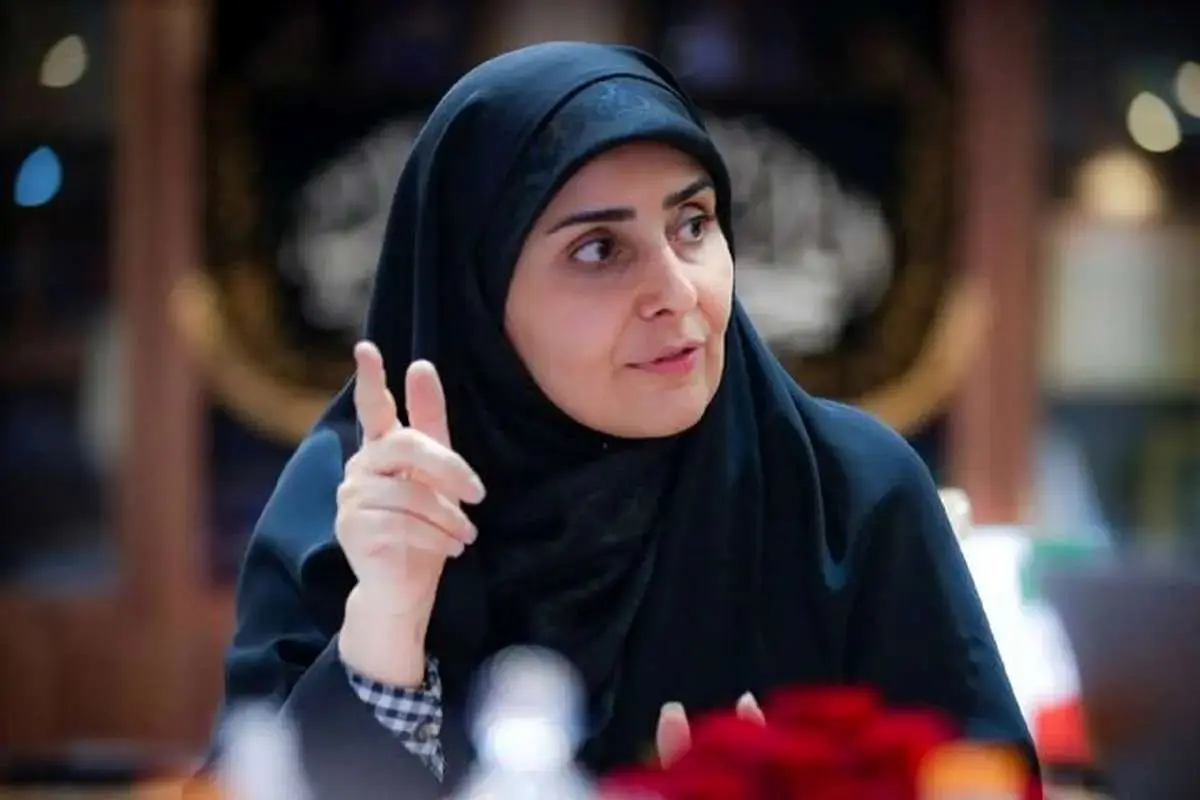 تذکر یکی از نمایندگان مجلس درباره مسافرت یک میلیاردی که تکذیب شد: کیش به خانم وزیر