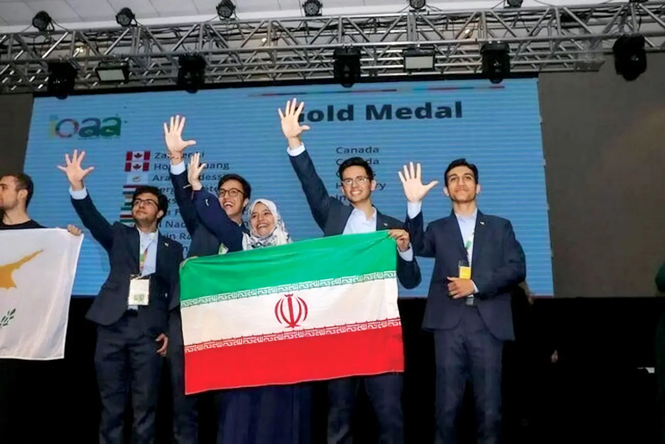 طلای مهاجرت؟ قهرمانی دوباره تیم دانشآموزان ایران در المپیاد جهانی نجوم ضرورت برنامهریزی برای حمایت از نخبگان علمی را دوچندان میکند