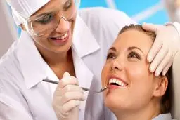 تأثیر قیمت جهانی دلار بر هزینه دندانپزشکی