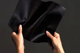 تولید چرم با استفاده از منسوجات بازیافتی و گیاهان