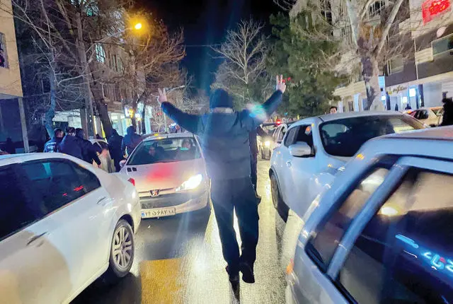 احزاب و اعتراضات/ارزیابی واکنش  تشکل‌ها و چهره‌های سیاسی در مواجهه با اعتراضات اخیر