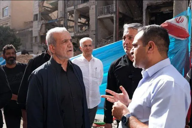 رئیس جمهور از مناطق آسیب‌دیده در جنگ ۱۲ روزه بازدید کرد  
