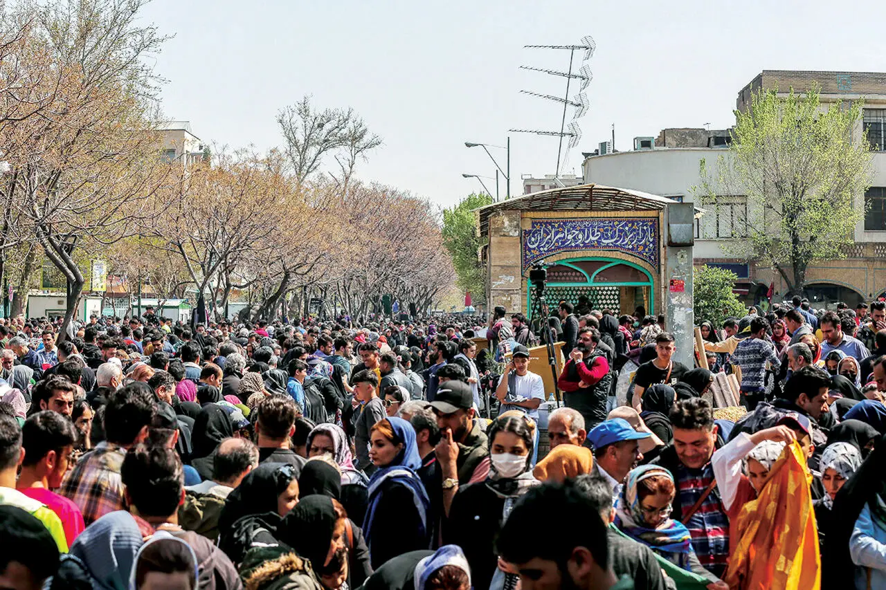 جامعه ایران مستعد بههمریختگی است نه انقلاب/گفتوگو با امیرحسین جلالی ندوشن درباره پیامدهای کرختی، بلاتکلیفی و حس تعلیق اجتماعی