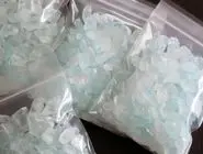 کشف بیش از ۱۰ کیلو شیشه در فرودگاه بندرعباس