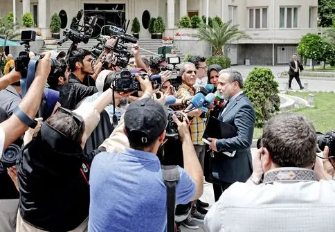 روزنامه نگاران با سابقه مطرح کردند: پیشبرد مذاکرات نیازمند آزادی رسانه ها