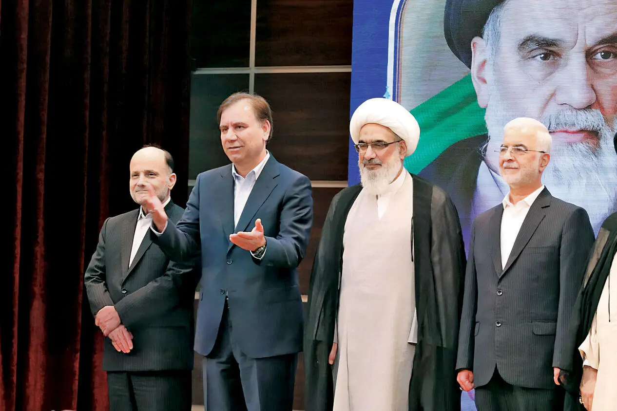 منتقدین پرشمار و وعدههای استاندار/بررسی روی کار آمدن دولت وفاق و انتخاب ارسلان زارع بهعنوان استاندار بوشهر