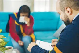 «تراپی» خارج از دسترس مردم/گرانی و نبود پوشش بیمه‌‏ای کافی، استفاده از خدمات درمان روان را بیش‌ازپیش سخت کرده است