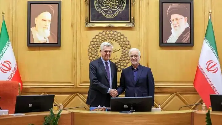 درخواست ایران برای نشست سهجانبه درباره مهاجران افغانستانی