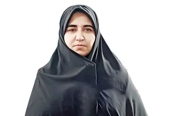 سارا فلاحی عضو کمیسیون امنیت ملی و سیاست خارجی: برخی از وزرا به شدت ضعیف هستند اما زمان استیضاح نیست