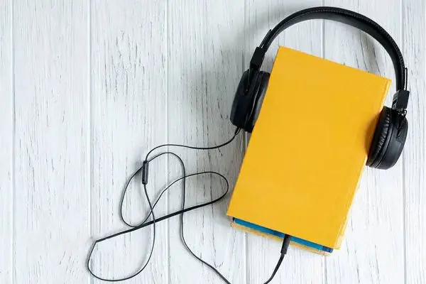 خواندن یا شنیدن کتاب فرقی ندارد