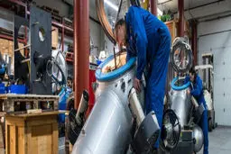 چطور ایرانیان مقیم کانادا در پیدا کردن شغلی با دیوار «بی‌تجربگی» و «تطابق فرهنگی» دست و پنجه نرم می‌کنند؟