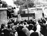 روزی میان واقعه و حقیقت/درباره روایت‌ها از رخدادهای ۱۳ آبان