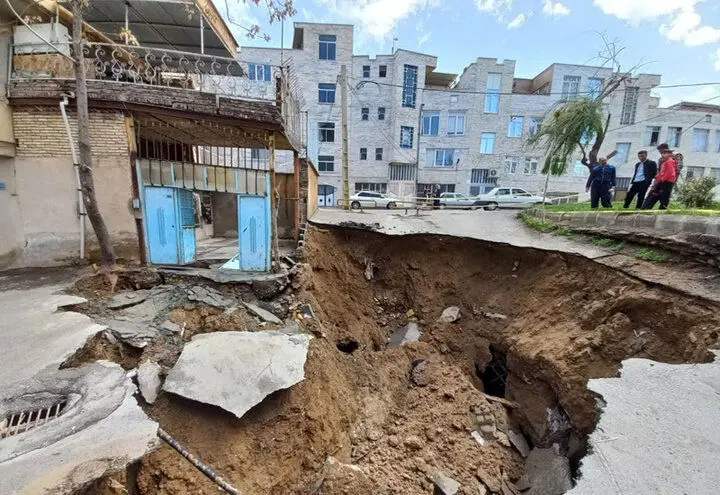 مدیر منابع آب کرج: فرونشست زمین در البرز به ۲۹ سانتیمتر رسید
