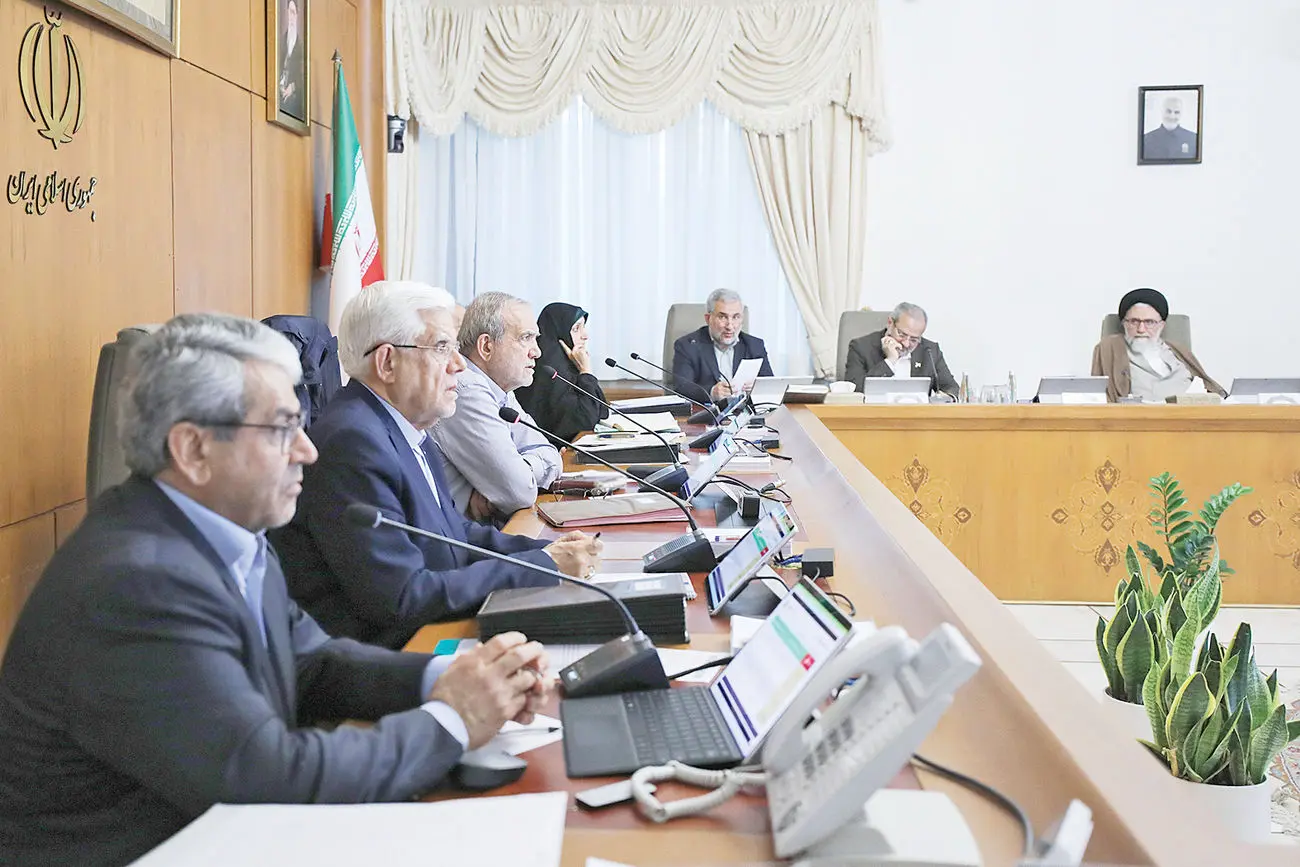 دفاع پزشکیان از سقاب/ ارزیابی کارشناسان از اظهارات دیروز رئیس‌جمهور