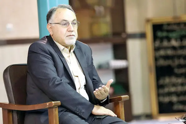 گفت‌وگو با علیرضا علوی‎‌تبار  به بهانه انتشار کتاب «توسعه همه‌جانبه و برابری‌طلبانه»: معتقد به  اعتراضات اصلاح‌‎طلبانه خشونت پرهیز هستم