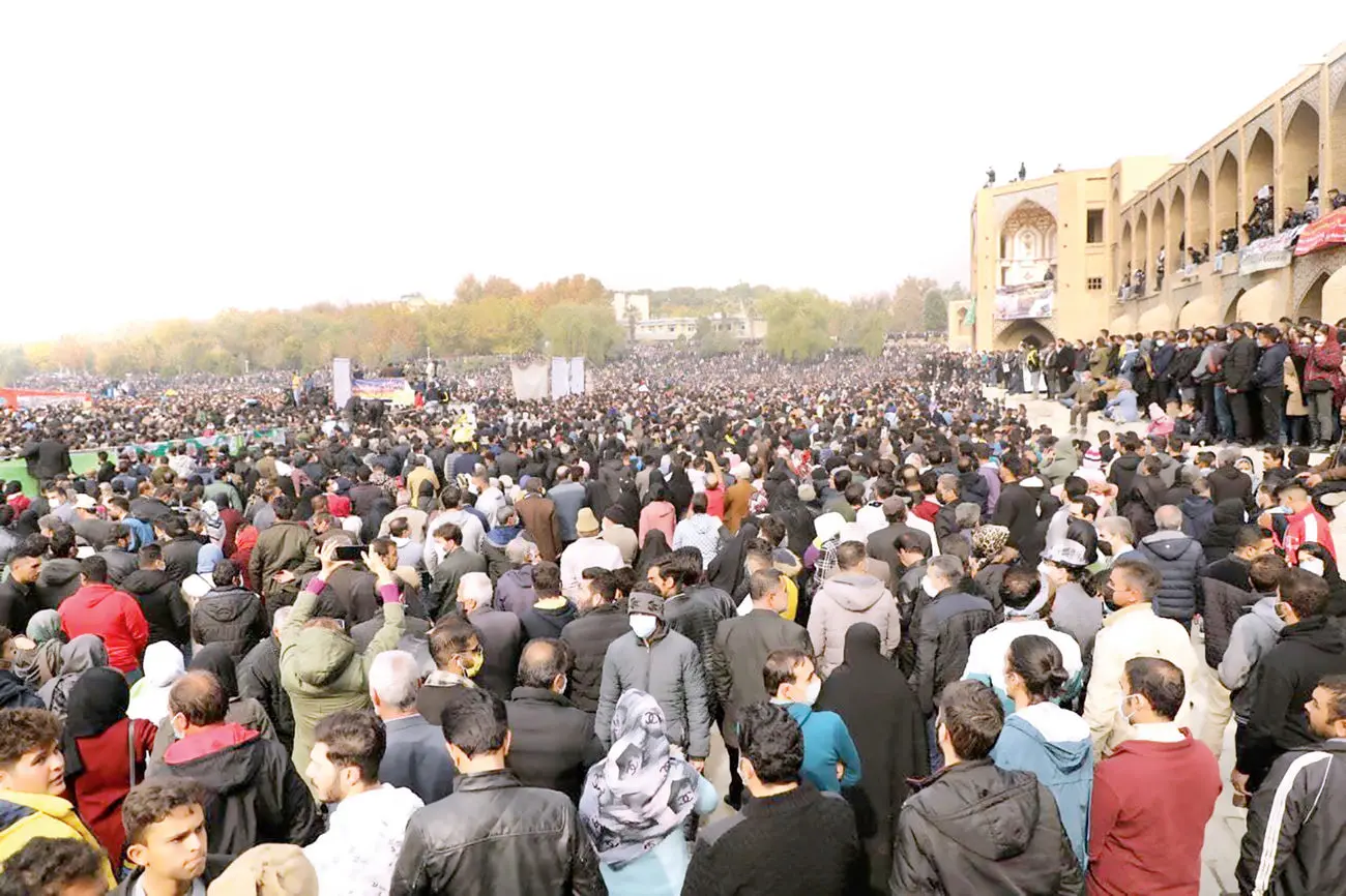 کشاورزان راننده و کارگر شدند