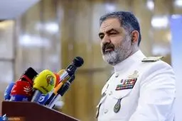 فرمانده نیروی دریایی ارتش: تمام تلاش دشمن حذف ایران از کریدورهاست