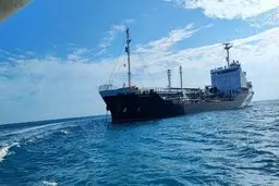 توقیف نفتکش خارجی حامل ۴ میلیون لیتر سوخت قاچاق