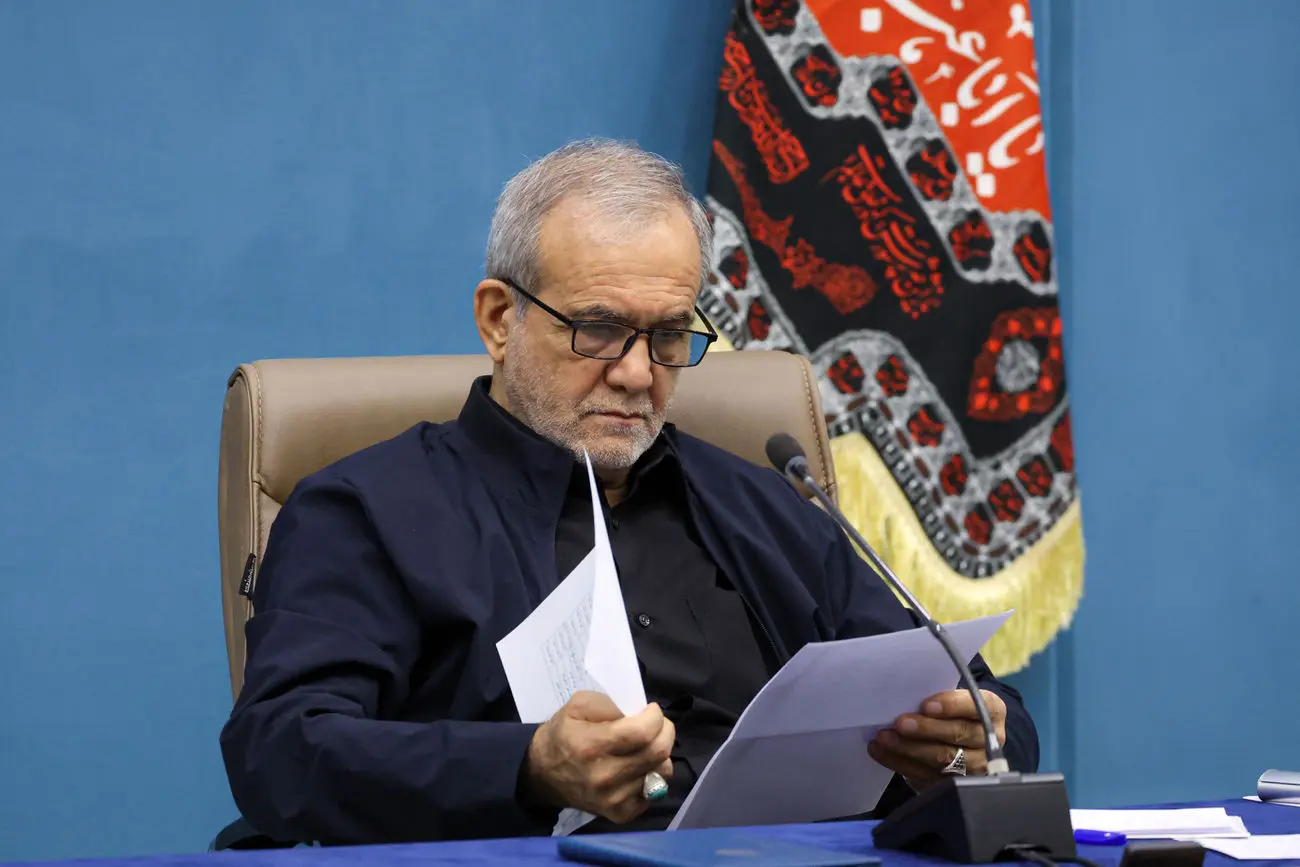 پرسش صریح پزشکیان از تندروها درباره شرایط پس از جنگ:مذاکره نکنیم چه کنیم؟