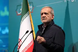 عبور از پزشکیان؟/ درباره کلیشه‌ای قدیمی که نزدیکان رئیس‌جمهور و طیفی از مخالفان سراغ آن رفته‌اند