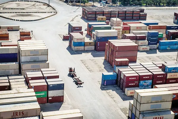 دستور یک‌شبه توقف صادرات/تصمیم اخیر دولت در خصوص ممنوعیت فعالیت دارندگان کارت‌های بازرگانی بدون رتبه‌بندی، بازار محصولات را در آینده دچار تنش می‌‏کند