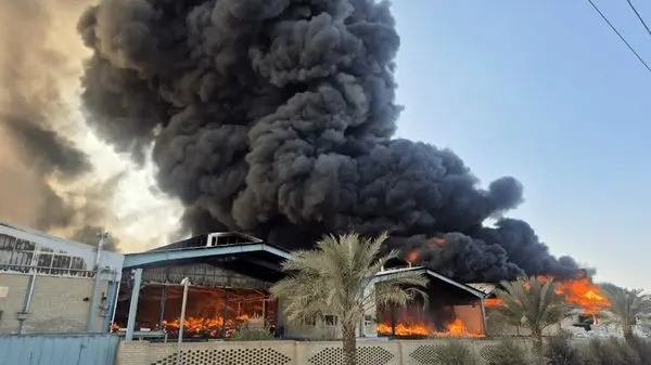 آتش‌سوزی در شهرک صنعتی یزد کنترل شد