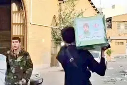 نکوبید «علی» خواب است/درباره عکسی از تابوتی که یک‌نفره به سمت خاک می‌رود