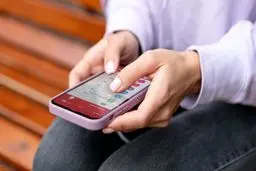 معرفی اپلیکیشنی که میزان خودکشی را کاهش می‌دهد