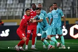 پیروزی پرسپولیس با ضربه چیپ اوستون اورونوف
