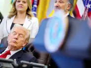 تو را خوابِ نیمروز بِه.../ درباره عکسی از چرت زدن رئیس‌جمهور آمریکا