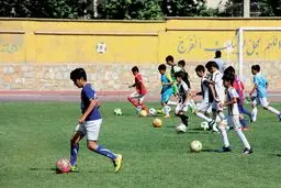 فصل داغ رویافروشی/بررسی ضوابط و قوانین مالی و فساد اخلاقی در مدارس و آکادمی‌های فوتبال که بازارشان در تابستان گرم می‌شود