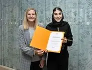 امضای دیوار المپیک توسط ناهید کیانی در لوزان سوییس