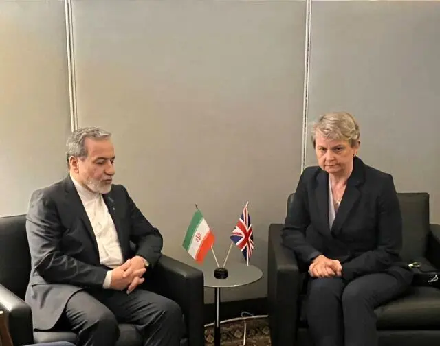 عراقچی خطاب به وزیر خارجه انگلیس: اسنپبک خیانت به دیپلماسی است