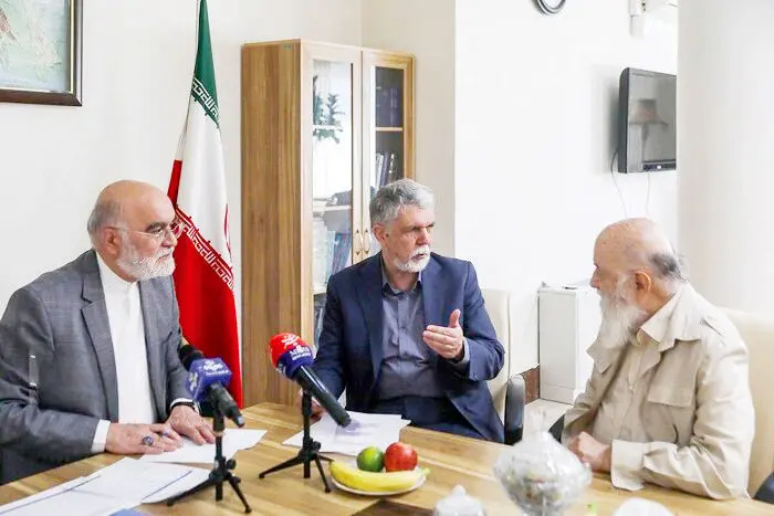 حزب همبستگی طی بیانیهای اعلام کرد: هیئت منصفه مطبوعات نماینده واقعی گروههای اجتماعی نیست